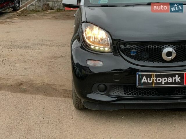 Білий Смарт Forfour, об'ємом двигуна 0 л та пробігом 47 тис. км за 9640 $, фото 9 на Automoto.ua