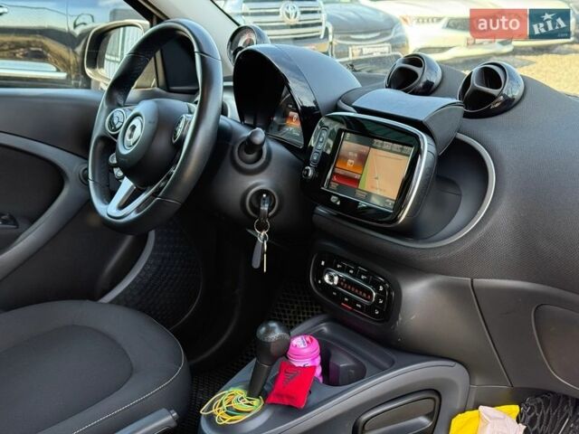 Білий Смарт Forfour, об'ємом двигуна 0 л та пробігом 47 тис. км за 9490 $, фото 31 на Automoto.ua