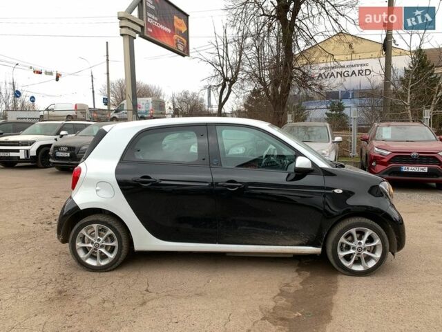 Білий Смарт Forfour, об'ємом двигуна 0 л та пробігом 47 тис. км за 9640 $, фото 3 на Automoto.ua