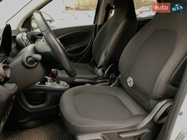 Білий Смарт Forfour, об'ємом двигуна 0 л та пробігом 47 тис. км за 9640 $, фото 15 на Automoto.ua