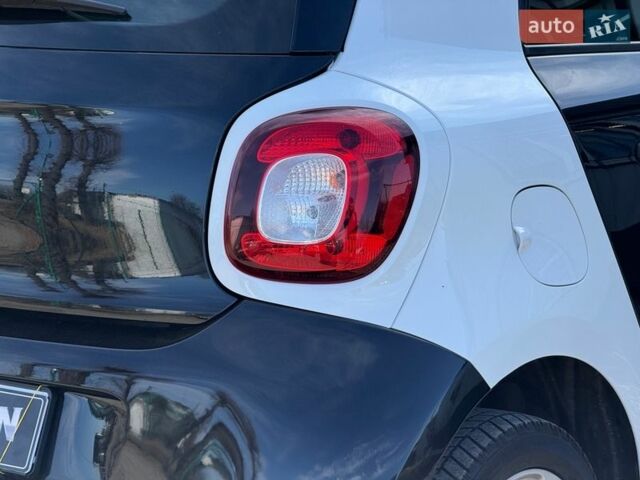Білий Смарт Forfour, об'ємом двигуна 0 л та пробігом 47 тис. км за 9490 $, фото 15 на Automoto.ua