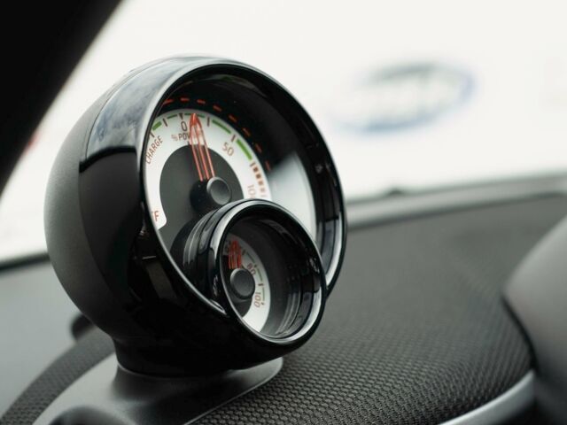 Білий Смарт Forfour, об'ємом двигуна 0 л та пробігом 24 тис. км за 14400 $, фото 16 на Automoto.ua