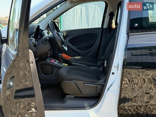 Білий Смарт Forfour, об'ємом двигуна 0 л та пробігом 47 тис. км за 9490 $, фото 36 на Automoto.ua
