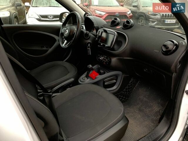 Білий Смарт Forfour, об'ємом двигуна 0 л та пробігом 47 тис. км за 9640 $, фото 30 на Automoto.ua