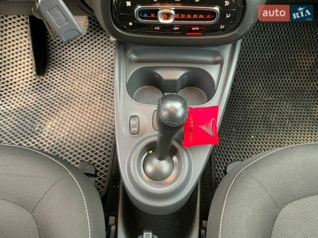 Білий Смарт Forfour, об'ємом двигуна 0 л та пробігом 47 тис. км за 9640 $, фото 19 на Automoto.ua