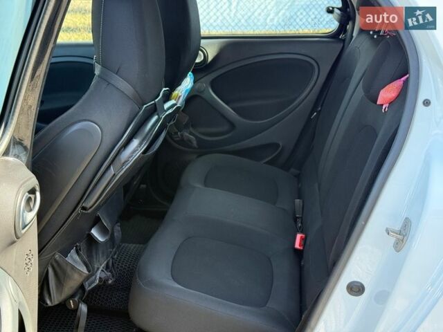 Білий Смарт Forfour, об'ємом двигуна 0 л та пробігом 47 тис. км за 9490 $, фото 21 на Automoto.ua