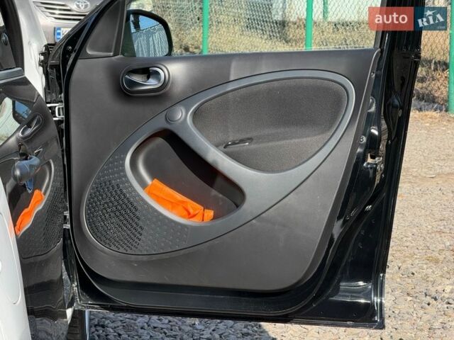 Білий Смарт Forfour, об'ємом двигуна 0 л та пробігом 47 тис. км за 9490 $, фото 20 на Automoto.ua