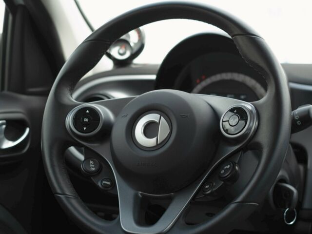 Білий Смарт Forfour, об'ємом двигуна 0 л та пробігом 24 тис. км за 14400 $, фото 9 на Automoto.ua