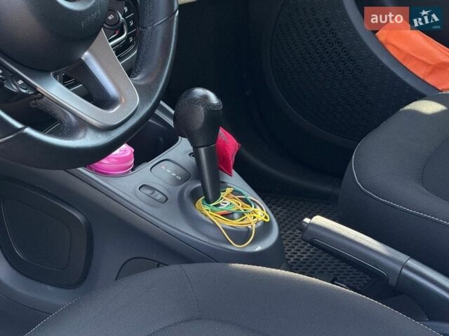 Білий Смарт Forfour, об'ємом двигуна 0 л та пробігом 47 тис. км за 9490 $, фото 34 на Automoto.ua