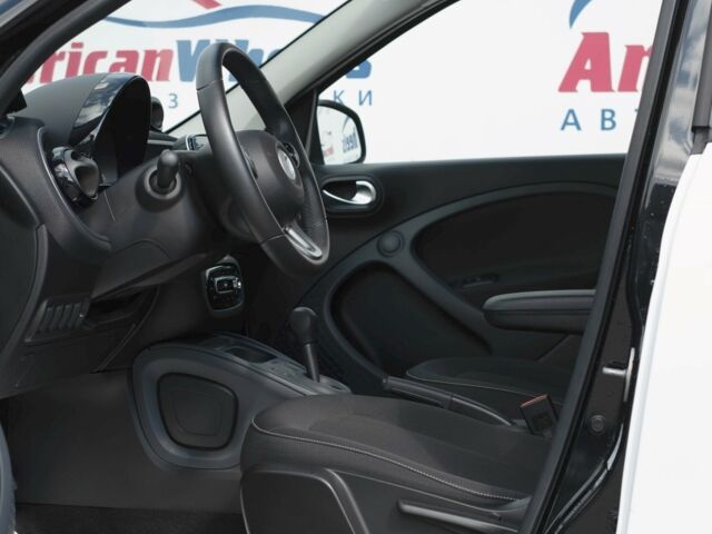 Білий Смарт Forfour, об'ємом двигуна 0 л та пробігом 24 тис. км за 14400 $, фото 10 на Automoto.ua