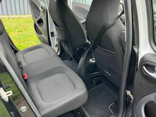 Білий Смарт Forfour, об'ємом двигуна 0 л та пробігом 56 тис. км за 10000 $, фото 5 на Automoto.ua