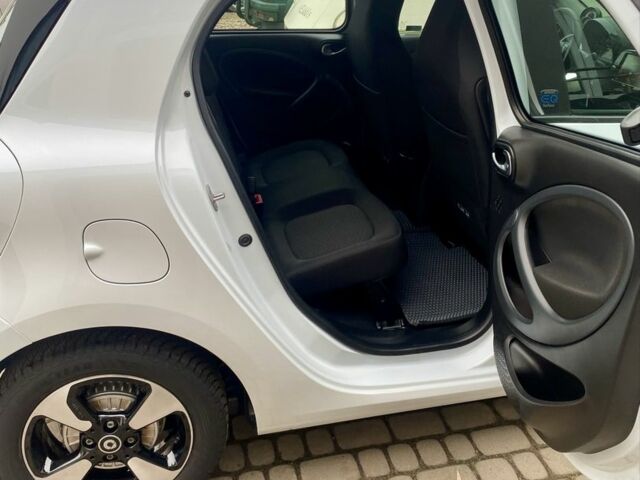 Белый Смарт Форфор, объемом двигателя 0 л и пробегом 25 тыс. км за 9999 $, фото 6 на Automoto.ua