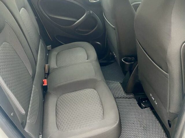 Белый Смарт Форфор, объемом двигателя 0 л и пробегом 25 тыс. км за 9999 $, фото 7 на Automoto.ua