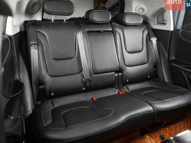 Белый Смарт Форфор, объемом двигателя 0 л и пробегом 56 тыс. км за 18900 $, фото 31 на Automoto.ua