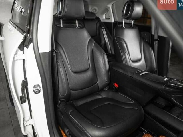 Белый Смарт Форфор, объемом двигателя 0 л и пробегом 56 тыс. км за 18900 $, фото 47 на Automoto.ua