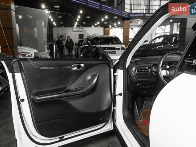 Белый Смарт Форфор, объемом двигателя 0 л и пробегом 56 тыс. км за 18900 $, фото 17 на Automoto.ua