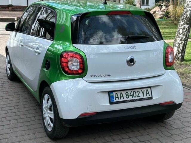 Білий Смарт Forfour, об'ємом двигуна 0 л та пробігом 65 тис. км за 8800 $, фото 2 на Automoto.ua