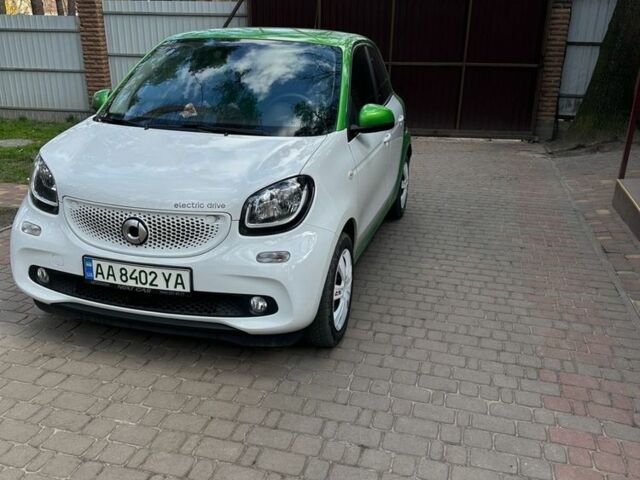 Білий Смарт Forfour, об'ємом двигуна 0 л та пробігом 65 тис. км за 8800 $, фото 1 на Automoto.ua