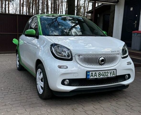 Білий Смарт Forfour, об'ємом двигуна 0 л та пробігом 65 тис. км за 8800 $, фото 9 на Automoto.ua