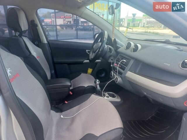 Чорний Смарт Forfour, об'ємом двигуна 1.12 л та пробігом 215 тис. км за 2750 $, фото 21 на Automoto.ua