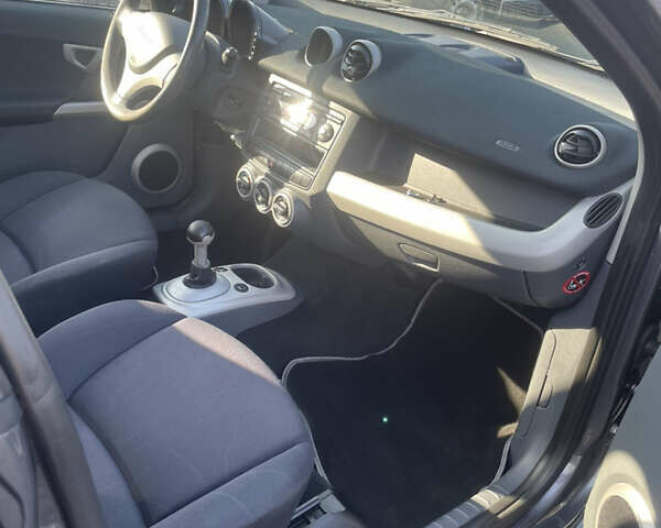 Чорний Смарт Forfour, об'ємом двигуна 1.4 л та пробігом 296 тис. км за 4100 $, фото 7 на Automoto.ua