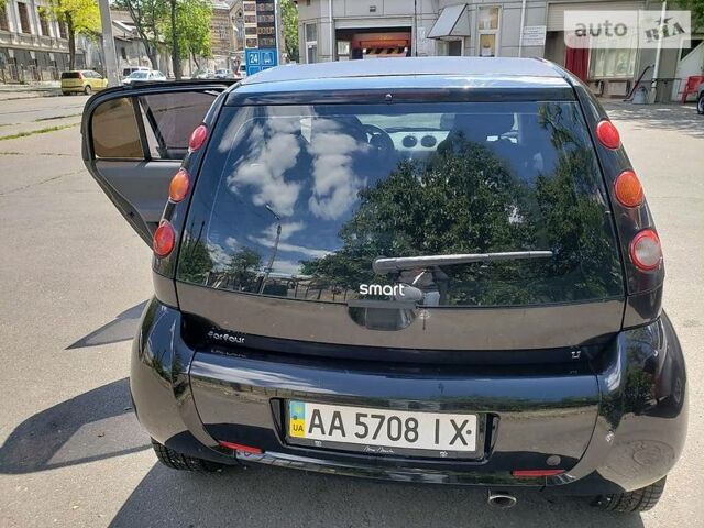 Чорний Смарт Forfour, об'ємом двигуна 1.1 л та пробігом 190 тис. км за 4016 $, фото 3 на Automoto.ua