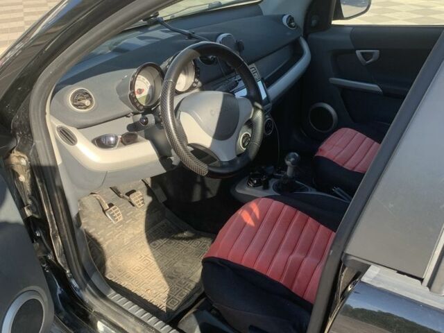 Чорний Смарт Forfour, об'ємом двигуна 1.1 л та пробігом 290 тис. км за 4100 $, фото 5 на Automoto.ua