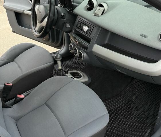 Черный Смарт Форфор, объемом двигателя 1.1 л и пробегом 230 тыс. км за 3800 $, фото 9 на Automoto.ua