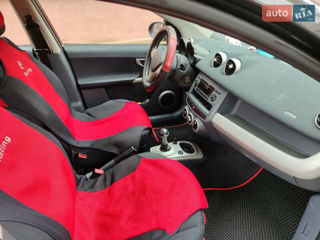 Чорний Смарт Forfour, об'ємом двигуна 1.3 л та пробігом 300 тис. км за 4599 $, фото 6 на Automoto.ua