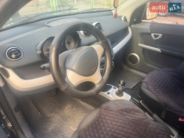 Чорний Смарт Forfour, об'ємом двигуна 1.12 л та пробігом 255 тис. км за 2700 $, фото 5 на Automoto.ua