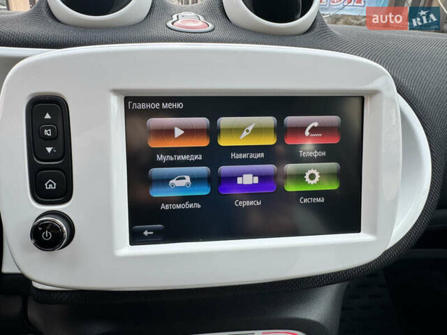 Чорний Смарт Forfour, об'ємом двигуна 1 л та пробігом 80 тис. км за 5850 $, фото 18 на Automoto.ua