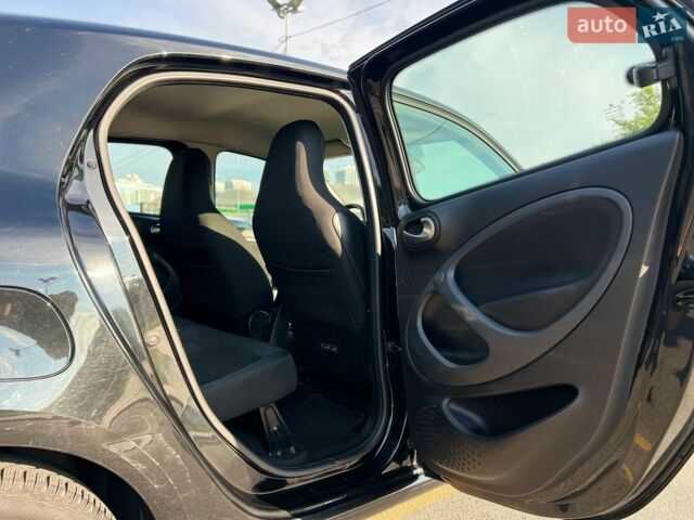 Чорний Смарт Forfour, об'ємом двигуна 0.9 л та пробігом 86 тис. км за 7999 $, фото 20 на Automoto.ua