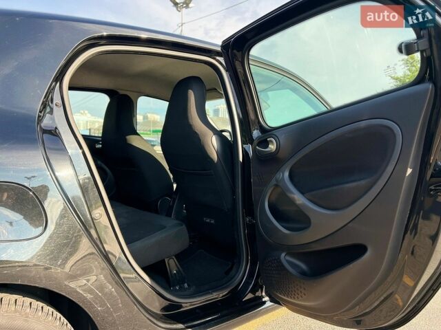 Чорний Смарт Forfour, об'ємом двигуна 0.9 л та пробігом 86 тис. км за 8500 $, фото 20 на Automoto.ua