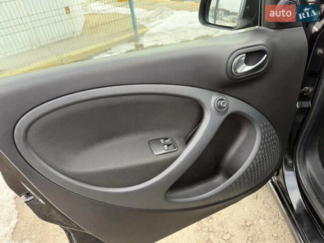 Чорний Смарт Forfour, об'ємом двигуна 1 л та пробігом 86 тис. км за 10790 $, фото 12 на Automoto.ua