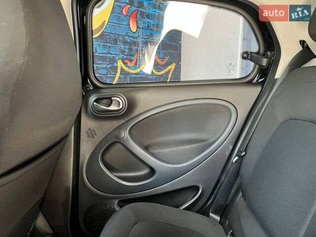 Чорний Смарт Forfour, об'ємом двигуна 0 л та пробігом 21 тис. км за 14499 $, фото 14 на Automoto.ua