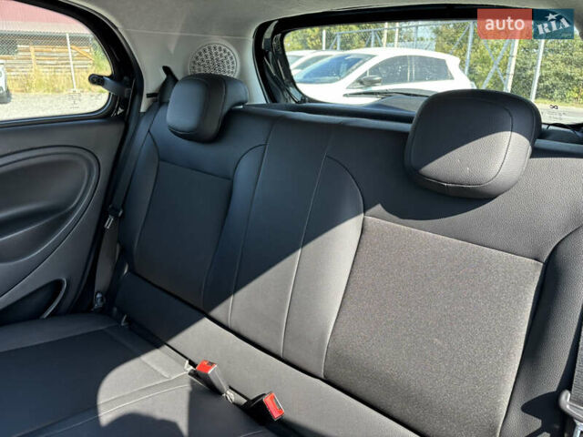 Чорний Смарт Forfour, об'ємом двигуна 0 л та пробігом 113 тис. км за 7200 $, фото 17 на Automoto.ua