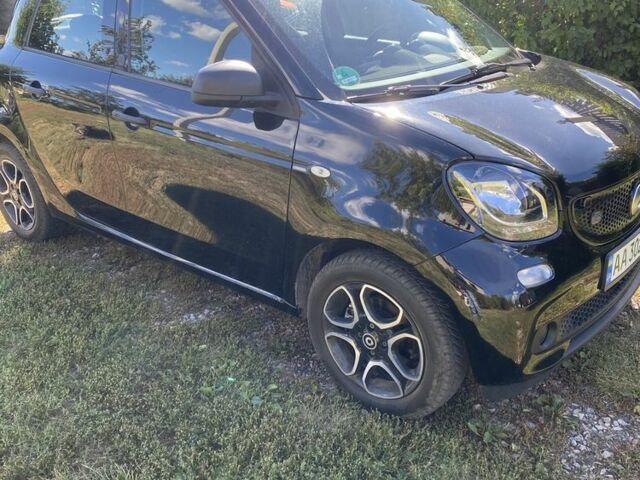 Чорний Смарт Forfour, об'ємом двигуна 0 л та пробігом 46 тис. км за 10289 $, фото 2 на Automoto.ua