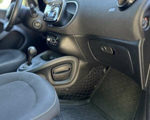 Чорний Смарт Forfour, об'ємом двигуна 0 л та пробігом 58 тис. км за 8900 $, фото 22 на Automoto.ua