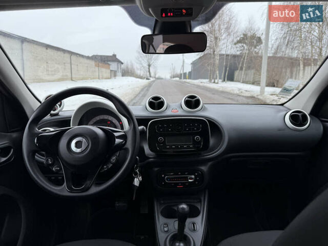Чорний Смарт Forfour, об'ємом двигуна 0 л та пробігом 82 тис. км за 8300 $, фото 13 на Automoto.ua