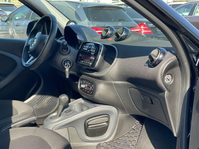 Чорний Смарт Forfour, об'ємом двигуна 0 л та пробігом 43 тис. км за 12500 $, фото 17 на Automoto.ua