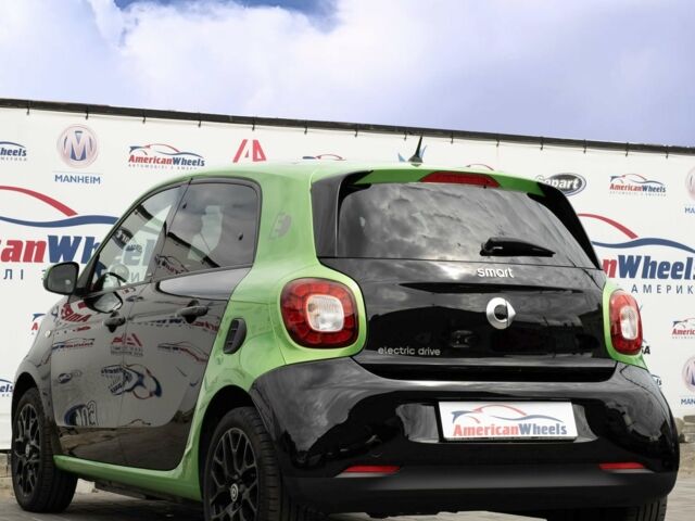 Чорний Смарт Forfour, об'ємом двигуна 0 л та пробігом 47 тис. км за 13700 $, фото 4 на Automoto.ua