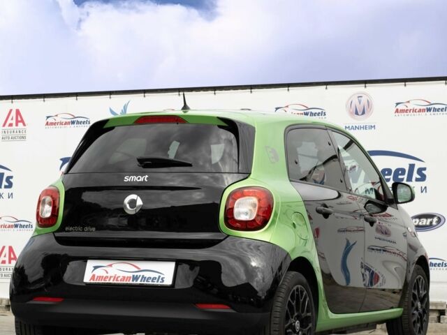 Чорний Смарт Forfour, об'ємом двигуна 0 л та пробігом 47 тис. км за 13700 $, фото 2 на Automoto.ua
