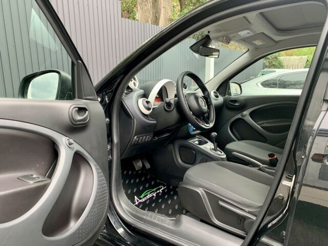 Чорний Смарт Forfour, об'ємом двигуна 0 л та пробігом 16 тис. км за 16900 $, фото 14 на Automoto.ua
