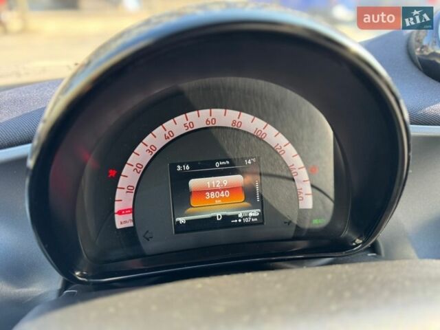 Чорний Смарт Forfour, об'ємом двигуна 0 л та пробігом 35 тис. км за 8500 $, фото 4 на Automoto.ua