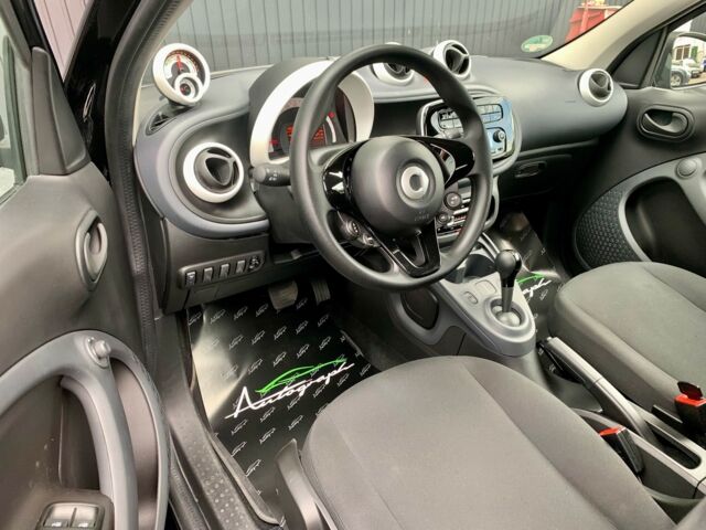 Чорний Смарт Forfour, об'ємом двигуна 0 л та пробігом 16 тис. км за 16900 $, фото 16 на Automoto.ua