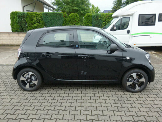Чорний Смарт Forfour, об'ємом двигуна 0 л та пробігом 1 тис. км за 19000 $, фото 3 на Automoto.ua