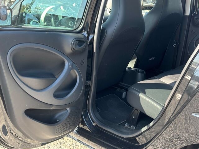 Чорний Смарт Forfour, об'ємом двигуна 0 л та пробігом 113 тис. км за 8100 $, фото 21 на Automoto.ua