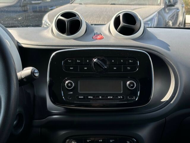 Чорний Смарт Forfour, об'ємом двигуна 0 л та пробігом 113 тис. км за 8100 $, фото 22 на Automoto.ua