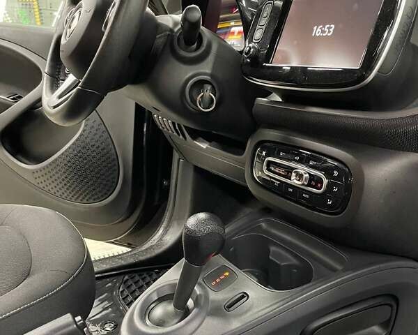 Коричневий Смарт Forfour, об'ємом двигуна 0 л та пробігом 34 тис. км за 12700 $, фото 11 на Automoto.ua