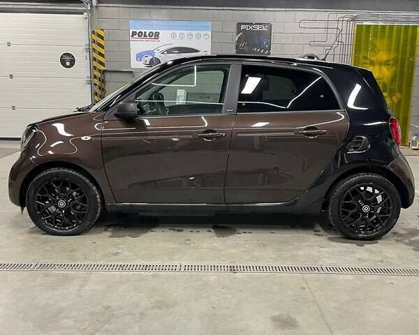 Коричневий Смарт Forfour, об'ємом двигуна 0 л та пробігом 34 тис. км за 12700 $, фото 3 на Automoto.ua